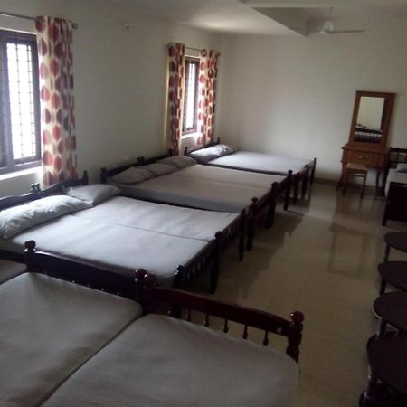 Sathya Inn Guruvayur Exterior photo